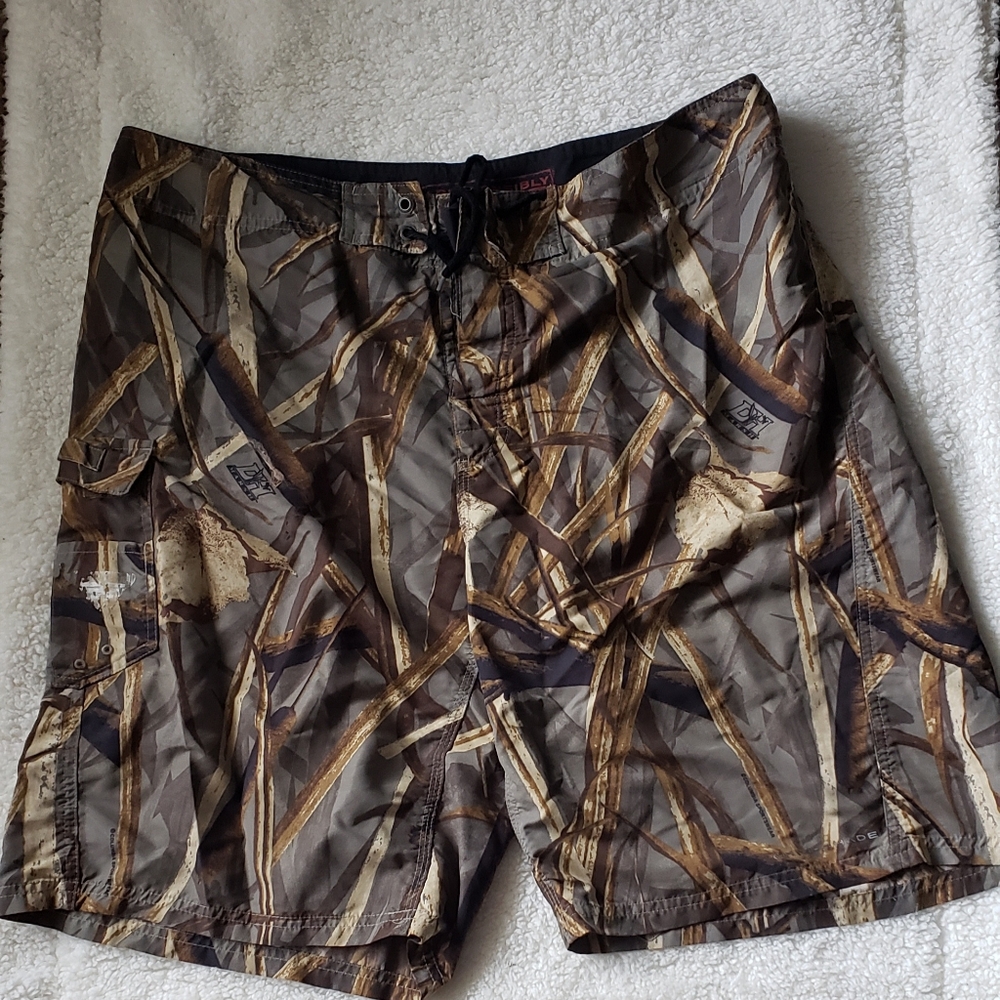 Columbia Men's Camo Board Shorts